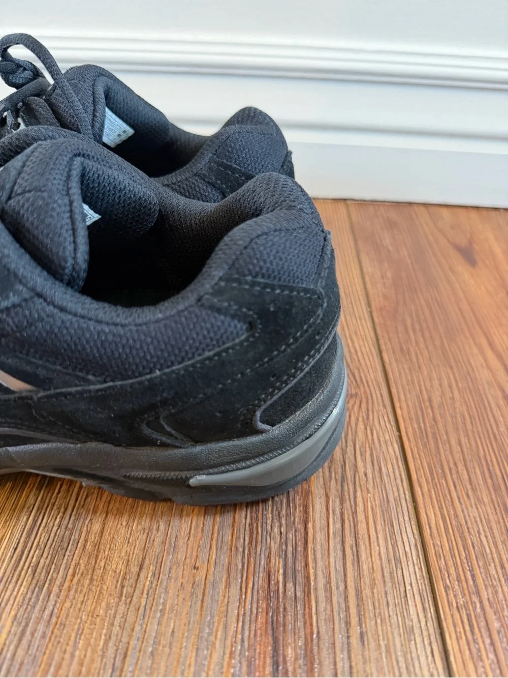Vionic Walker Shoes - Women's, Black Suede 8.5 M